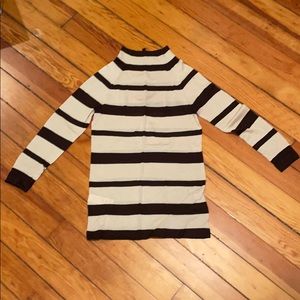 BCBGMAXAZRIA light weight sweater